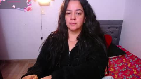 Snapshot of lucia_vonne chatting on 06-14-26, 04:03 Lucia Vonne online show from 06-14-26, 04:03