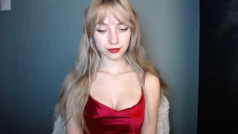 Lucy online show from 11-23-25, 07:35