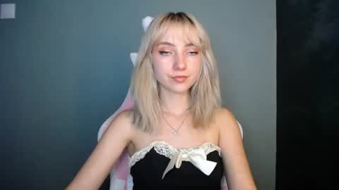 Snapshot of luciacam20 chatting on 07-06-26, 03:14 Lucy online show from 07-06-26, 03:14