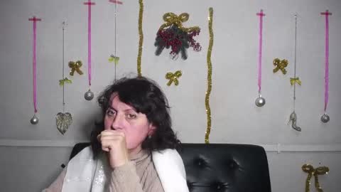 Snapshot of luciami chatting on 12-24-24, 07:44 LuciaMi online show from 12-24-24, 07:44