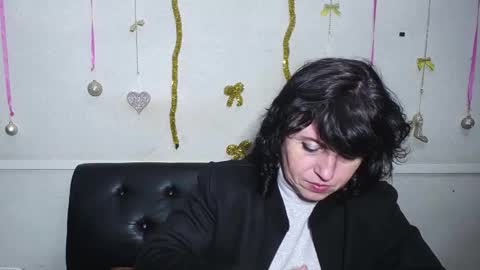 Snapshot of luciami chatting on 01-18-25, 06:10 LuciaMi online show from 01-18-25, 06:10