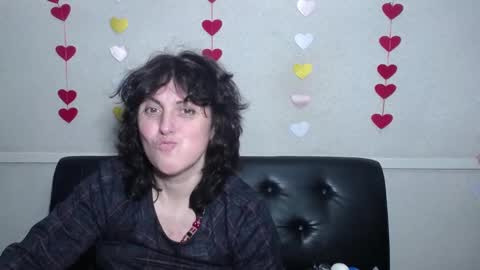 Snapshot of luciami chatting on 02-05-25, 12:06 LuciaMi online show from 02-05-25, 12:06