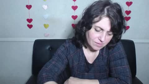 Snapshot of luciami chatting on 02-07-25, 12:06 LuciaMi online show from 02-07-25, 12:06