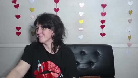 Snapshot of luciami chatting on 02-09-25, 03:23 LuciaMi online show from 02-09-25, 03:23