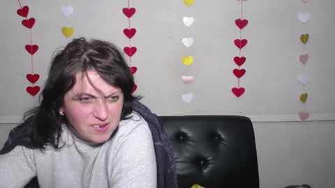 Snapshot of luciami chatting on 02-12-25, 12:37 LuciaMi online show from 02-12-25, 12:37