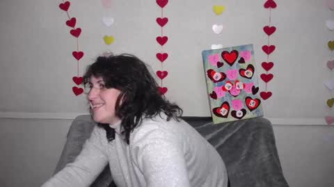 Snapshot of luciami chatting on 02-13-25, 10:11 LuciaMi online show from 02-13-25, 10:11