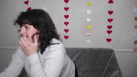 Snapshot of luciami chatting on 02-14-25, 01:13 LuciaMi online show from 02-14-25, 01:13