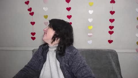 Snapshot of luciami chatting on 02-15-25, 06:02 LuciaMi online show from 02-15-25, 06:02