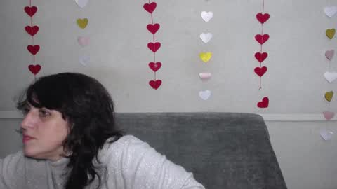 Snapshot of luciami chatting on 02-25-25, 06:09 LuciaMi online show from 02-25-25, 06:09