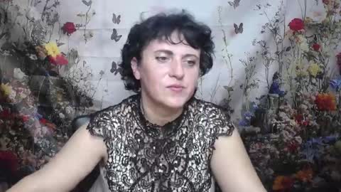 Snapshot of luciami chatting on 09-10-25, 05:07 LuciaMi online show from 09-10-25, 05:07