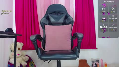 Snapshot of luciana0326 chatting on 05-13-26, 01:58 luciana0326 online show from 05-13-26, 01:58