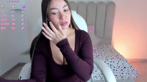 Luciana online show from 12-19-25, 04:08