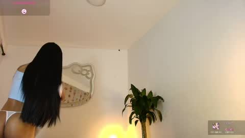 Snapshot of luciana_glow chatting on 04-25-26, 06:05 luciana_glow online show from 04-25-26, 06:05