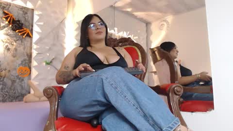 luciana_ramirez__ online show from 10-22-25, 10:09