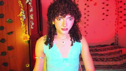 Lucy or Lucian 3 Come to my social Links3   online show from 04-09-26, 08:25