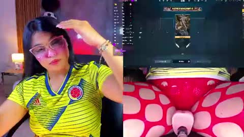 Snapshot of luciareid chatting on 07-07-26, 12:53 Lucia online show from 07-07-26, 12:53
