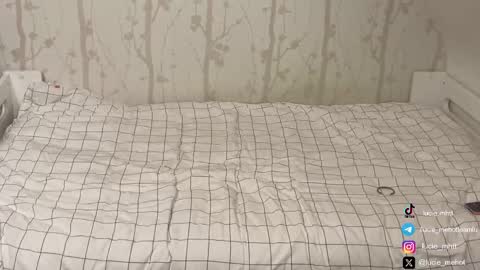 Lucie hot follow me on  online show from 09-24-25, 06:55