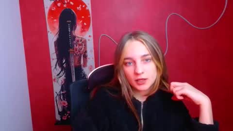 Lucie online show from 11-19-25, 08:31