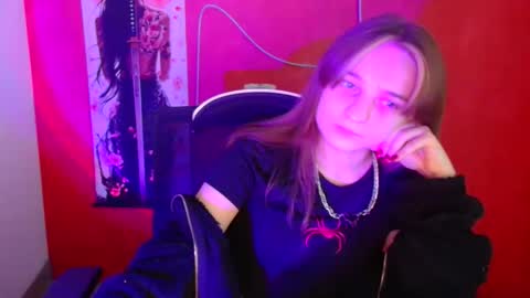 Lucie online show from 11-25-25, 06:52