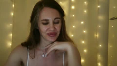 Snapshot of luciemack chatting on 06-24-26, 06:18 LucieMack online show from 06-24-26, 06:18