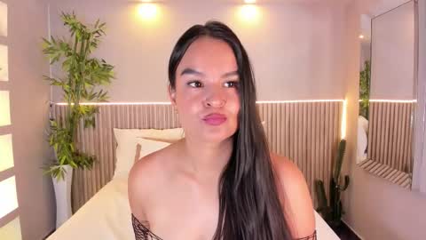 lucie online show from 03-25-26, 05:08