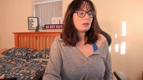 Lucie Winters online show from 01-02-25, 12:13