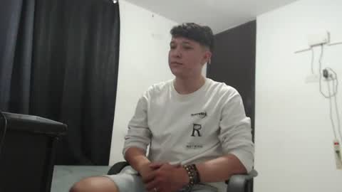 Snapshot of lucifeeer_666 chatting on 08-03-26, 09:18 Fernando online show from 08-03-26, 09:18