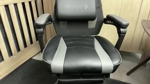 Snapshot of lucifer16661337 chatting on 11-28-25, 02:47 lucifer16661337 online show from 11-28-25, 02:47