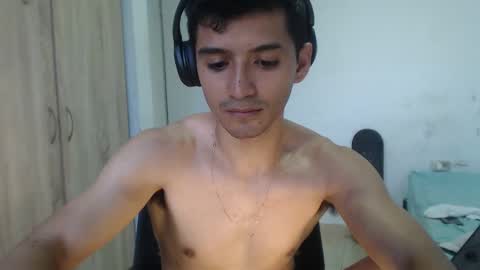 Snapshot of lucifferr_ chatting on 01-22-25, 10:48 leonel online show from 01-22-25, 10:48