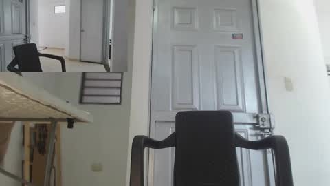 Snapshot of lucifferr_ chatting on 03-09-25, 05:17 leonel online show from 03-09-25, 05:17