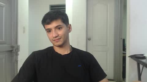 Snapshot of lucifferr_ chatting on 03-12-25, 06:07 leonel online show from 03-12-25, 06:07