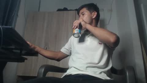 Snapshot of lucifferr_ chatting on 10-01-25, 06:52 leonel online show from 10-01-25, 06:52