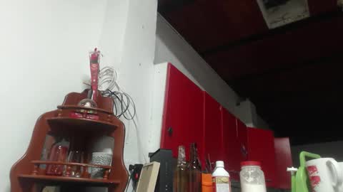 Snapshot of lucifferr_ chatting on 10-19-25, 10:43 leonel online show from 10-19-25, 10:43