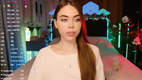 MimiFors online show from 11-19-25, 05:24