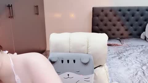 Snapshot of lucii04 chatting on 12-20-25, 11:17 lucii04 online show from 12-20-25, 11:17