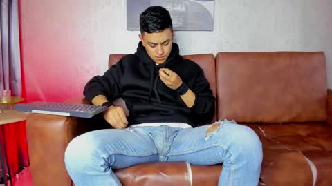 Leo online show from 01-27-25, 11:11