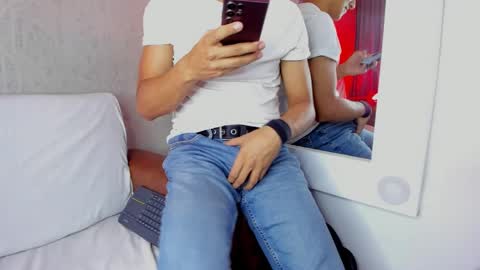 Leo online show from 02-25-25, 02:22