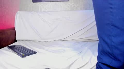 Leo online show from 03-08-25, 05:22