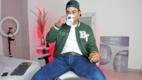 Snapshot of lucii_fer_ chatting on 04-28-26, 11:59 Leo online show from 04-28-26, 11:59