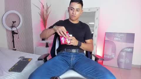 Snapshot of lucii_fer_ chatting on 05-03-26, 11:49 Leo online show from 05-03-26, 11:49