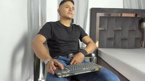 Snapshot of lucii_fer_ chatting on 07-27-26, 12:34 Leo online show from 07-27-26, 12:34