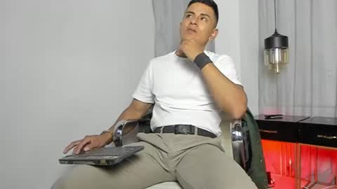 Snapshot of lucii_fer_ chatting on 07-28-26, 12:12 Leo online show from 07-28-26, 12:12