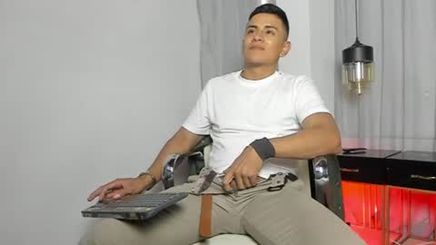 Snapshot of lucii_fer_ chatting on 07-28-26, 12:48 Leo online show from 07-28-26, 12:48