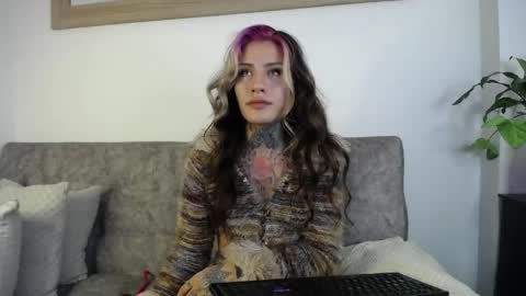 luciiana online show from 05-13-26, 08:16