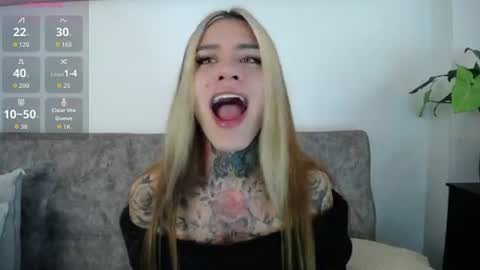 Snapshot of luciiana_lol chatting on 06-14-26, 12:07 luciiana online show from 06-14-26, 12:07