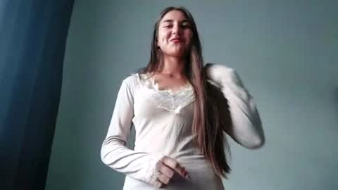 Snapshot of lucillemarshall chatting on 07-31-26, 01:54 Lina online show from 07-31-26, 01:54