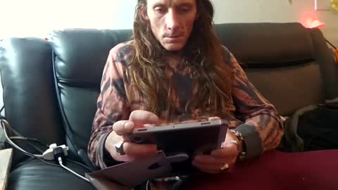 Snapshot of luciousloxs chatting on 11-28-25, 09:12 luciousloxs online show from 11-28-25, 09:12