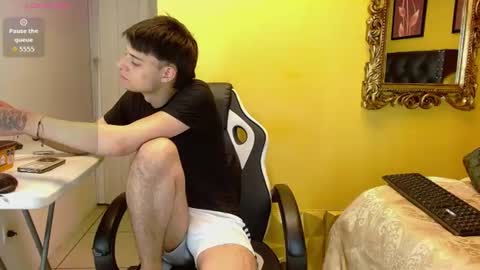 luckk_ online show from 06-10-26, 04:45