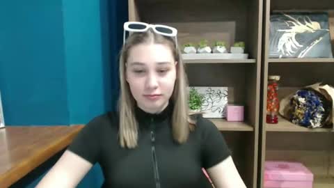 Snapshot of lucky_barbie chatting on 05-07-26, 01:49 Grace online show from 05-07-26, 01:49