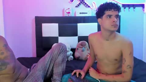 Snapshot of lucky_boys_x chatting on 05-27-26, 02:03 Stven online show from 05-27-26, 02:03